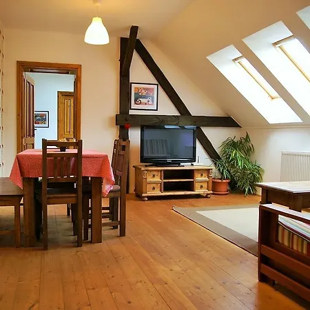 Farma Moulisovych Nezvestice